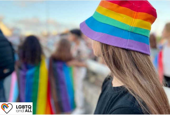 A Guide for Parents: Supporting LGBTQ+ Youths Facing Mental Health Problems
